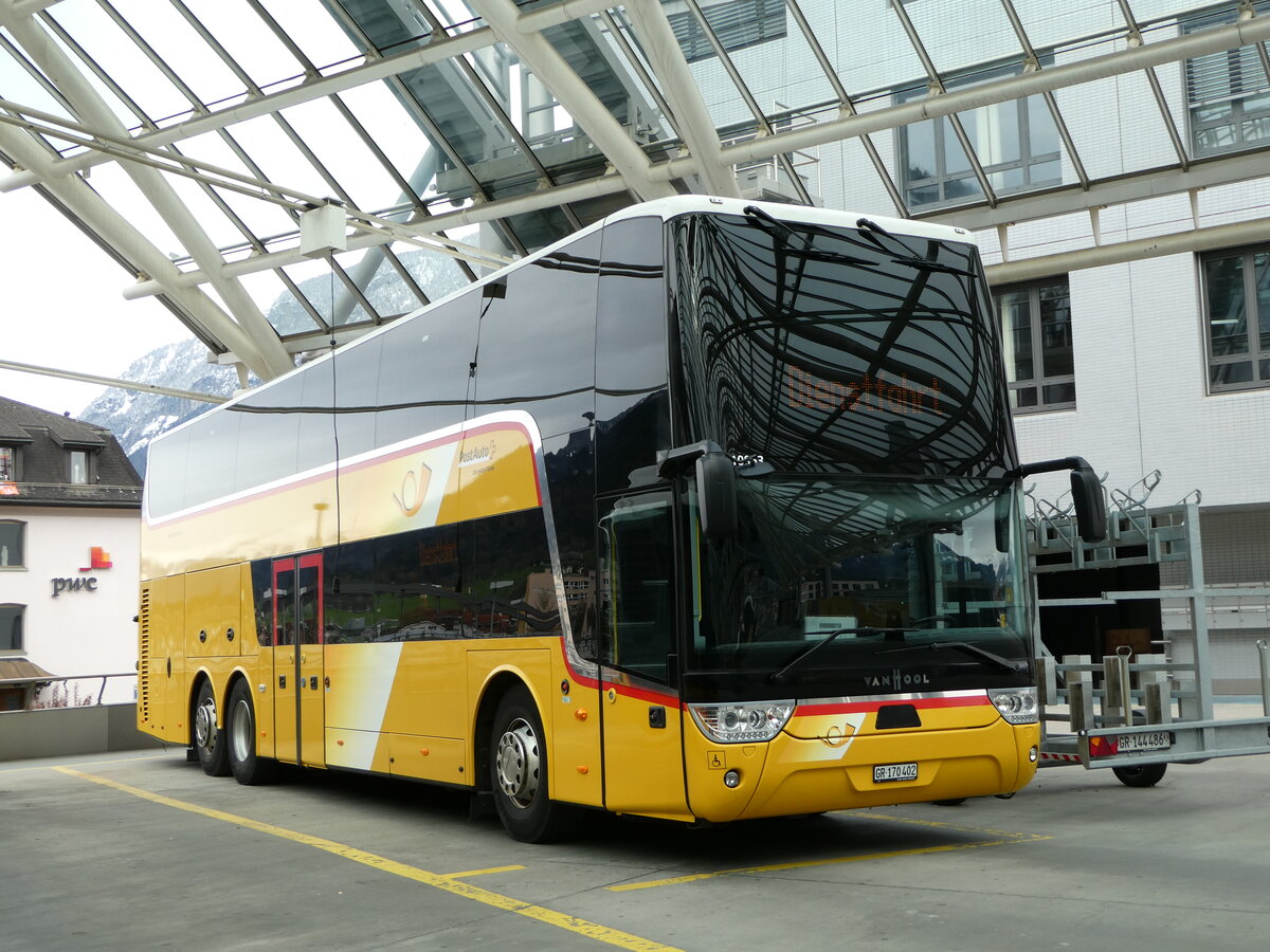 (248'554) - PostAuto Graubnden - GR 170'402/PID 10'963 - Van Hool am 15. April 2023 in Chur, Postautostation