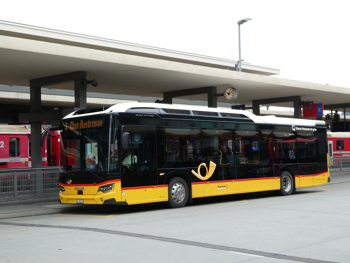 (248'566) - Dnser, Trimmis - GR 95'517/PID 11'896 - Scania (ex GR 184'921) am 15. April 2023 beim Bahnhof Chur