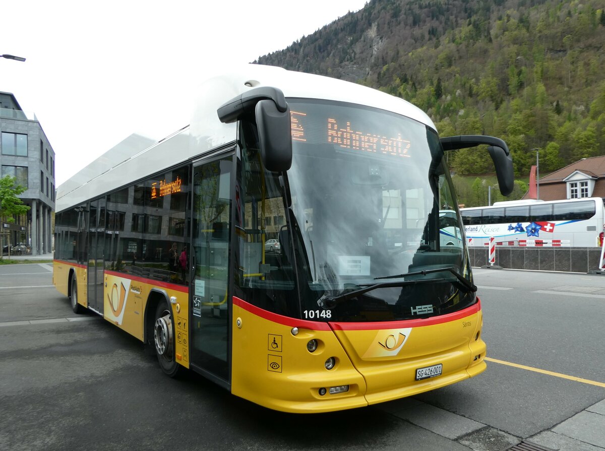 (249'229) - PostAuto Ostschweiz - SG 426'001/PID 10'148 - Hess am 28. April 2023 beim Bahnhof Interlaken Ost