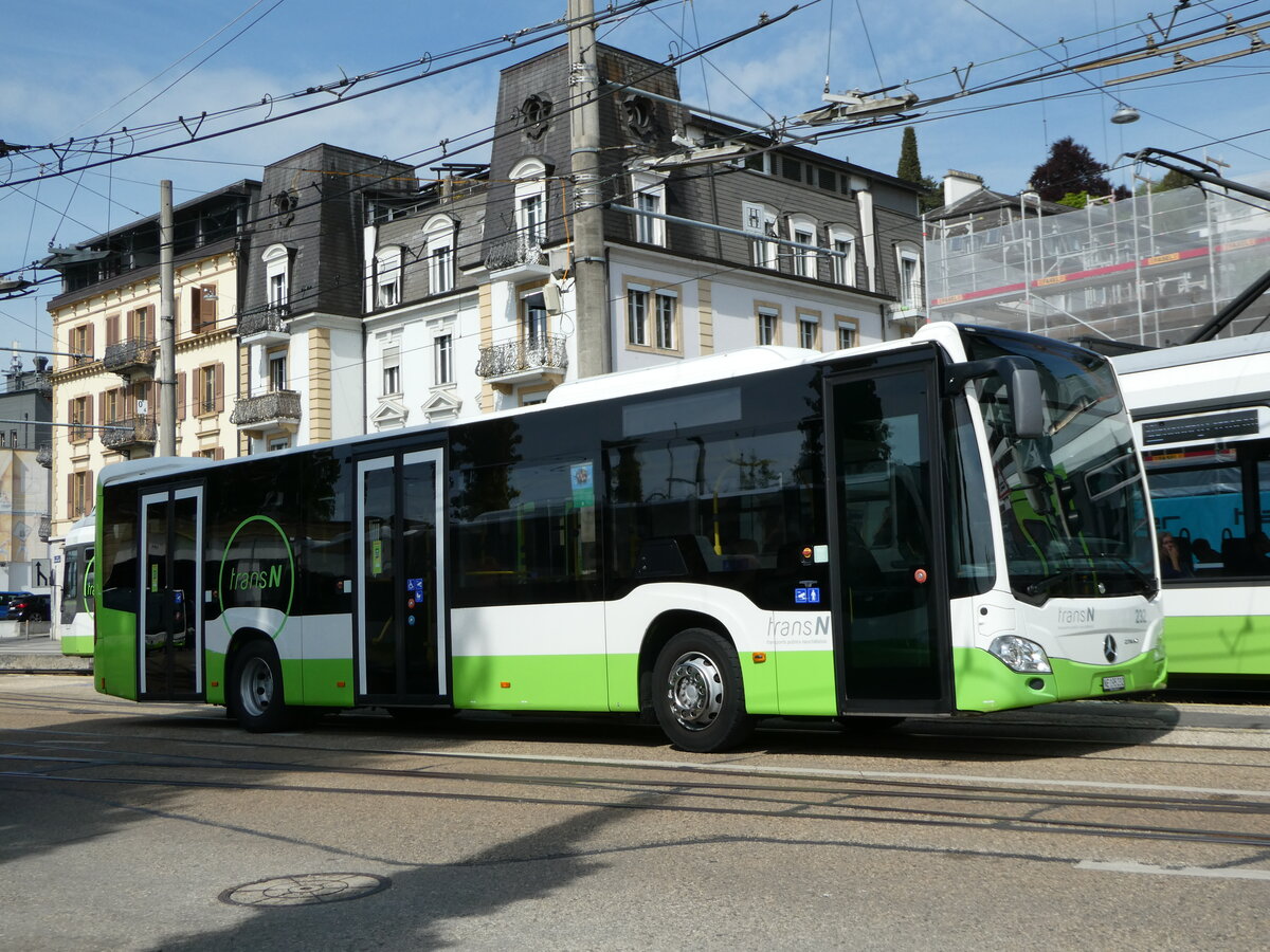 (249'607) - transN, La Chaux-de-Fonds - Nr. 232/NE 195'232 - Mercedes am 5. Mai 2023 in Neuchtel, Dpt