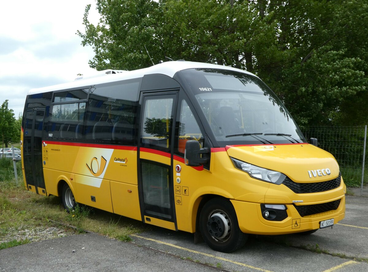 (250'182) - CarPostal Ouest - NE 50'199/PID 10'621 - Iveco/Rosero (ex VD 467'583) am 18. Mai 2023 in Yverdon, Garage