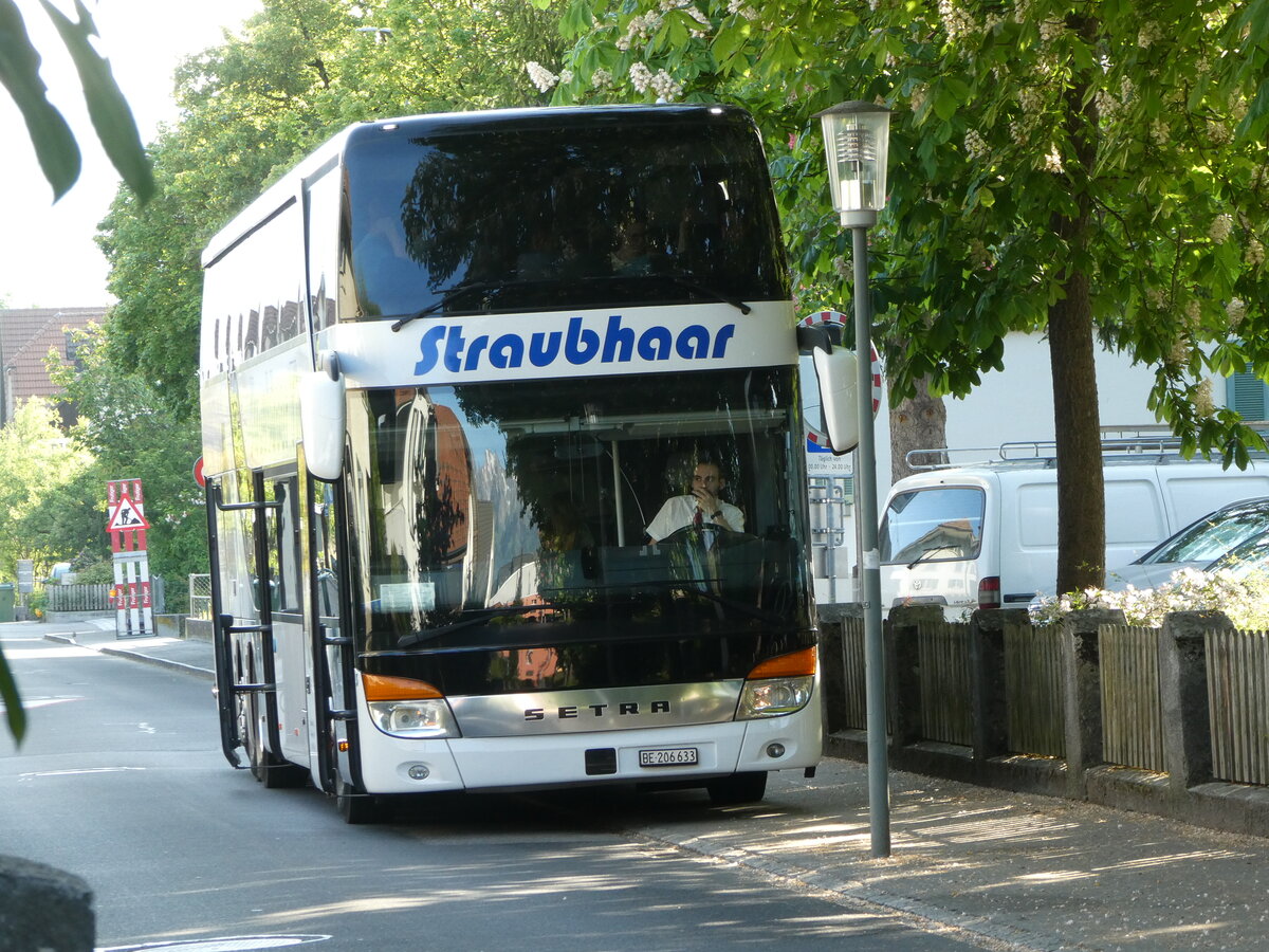 (250'371) - Straubhaar, Thun - Nr. 3/BE 206'633 - Setra am 22. Mai 2023 in Thun-Lerchenfeld, Schulhaus