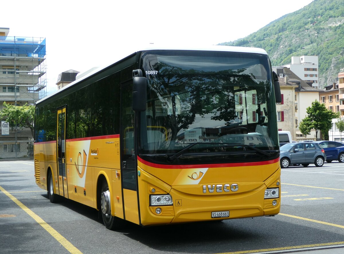 (250'376) - PostAuto Wallis - VS 468'663/PID 10'897 - Iveco (ex Zerzuben, Visp-Eyholz Nr. 63) am 23. Mai 2023 in Brig, Garage