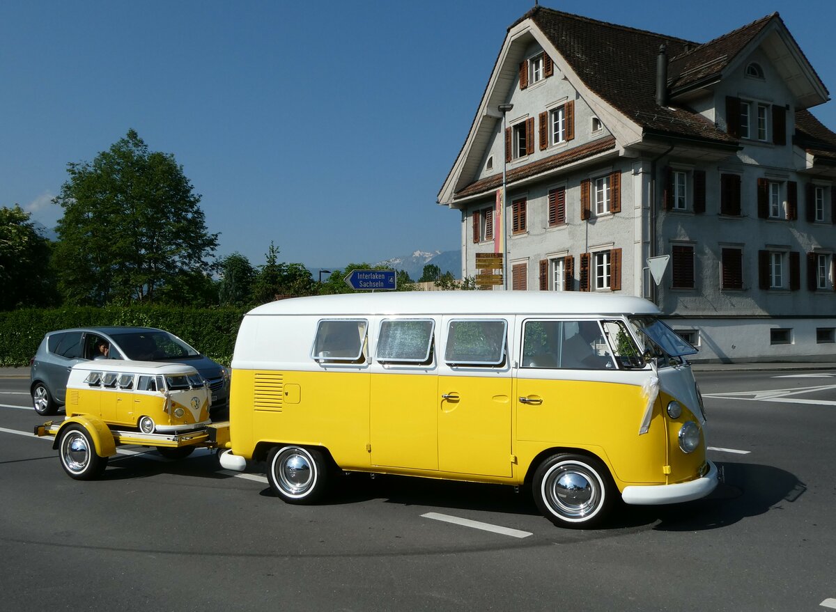 (250'561) - VW-Bus - SZ 43'333 - am 27. Mai 2023 in Sarnen, OiO
