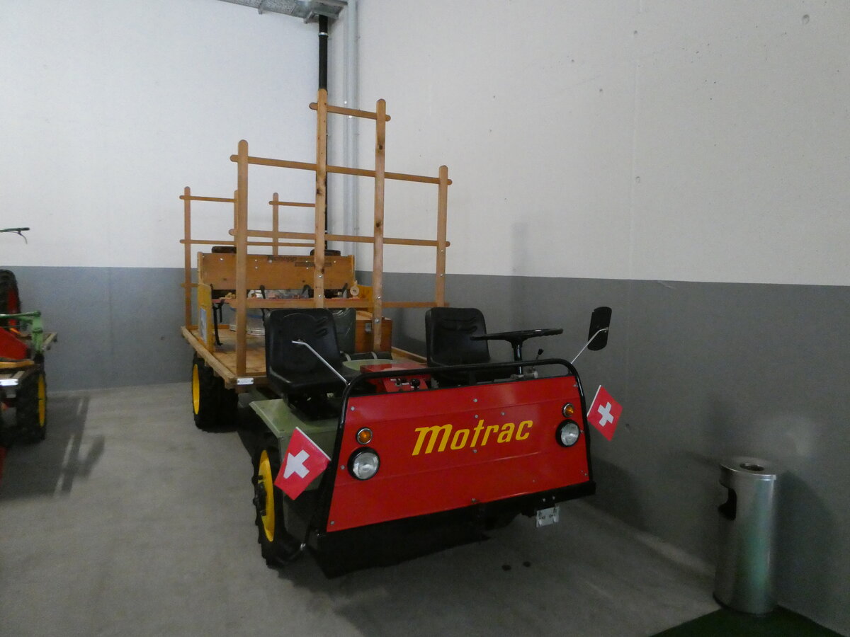 (251'313) - Motrac am 10. Juni 2023 in Nfels, FBW-Museum