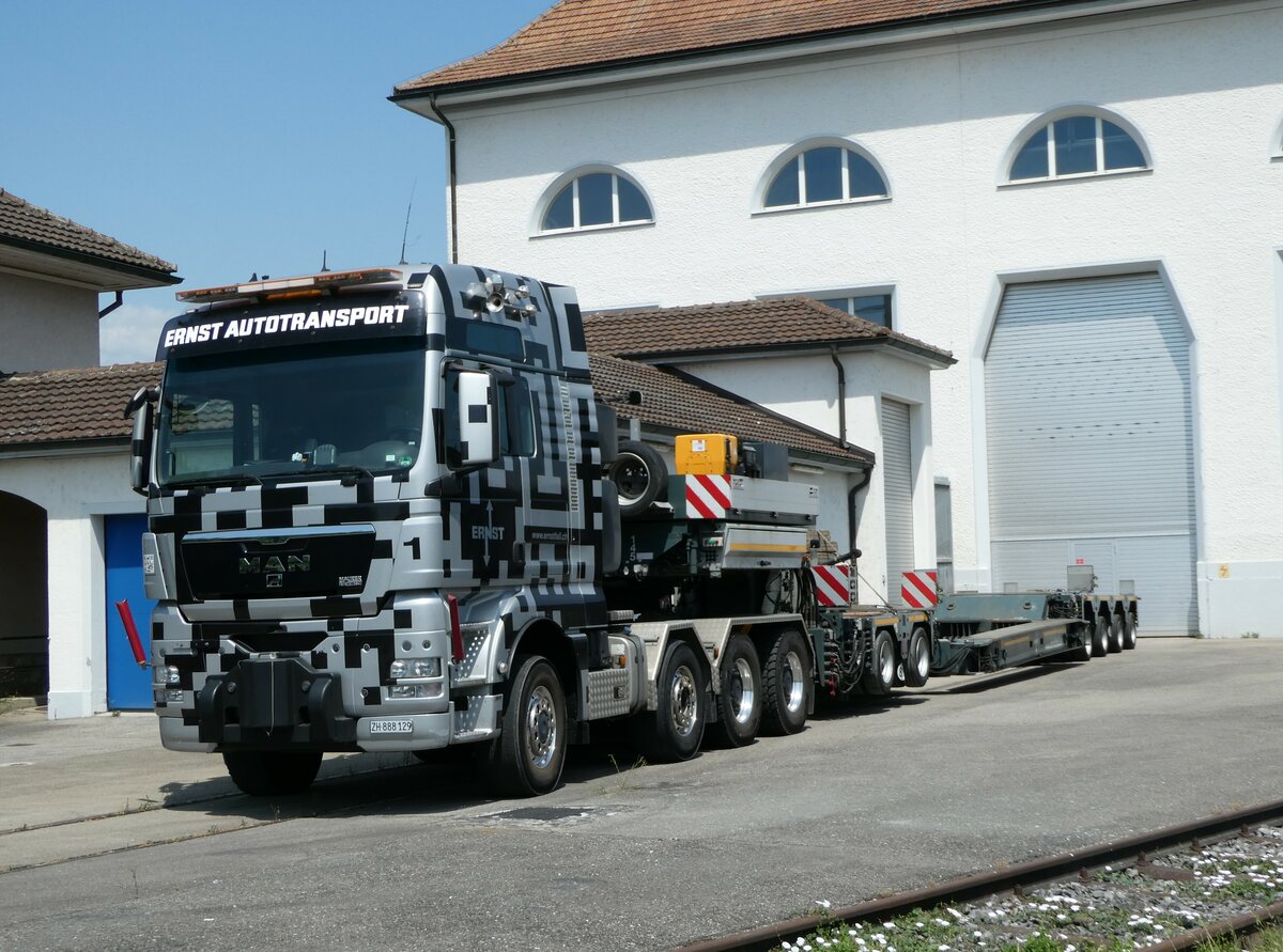 (251'586) - Ernst, Zrich - ZH 888'129 - MAN am 17. Juni 2023 in Kerzers