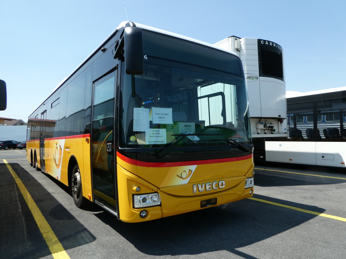 (251'590) - CarPostal Ouest - PID 12'056 - Iveco (ex Ballestraz, Grne) am 17. Juni 2023 in Kerzers, Interbus