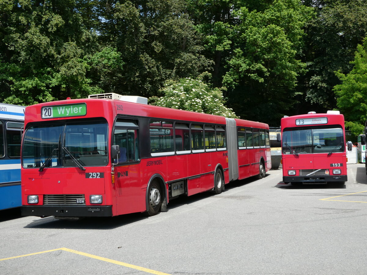 (251'704) - Bernmobil, Bern (SOB) - Nr. 292 - Volvo/R&J-Hess-Gangloff + Nr. 193 - Volvo/Gangloff am 18. Juni 2023 in Burgdorf, kihof Ziegelgut