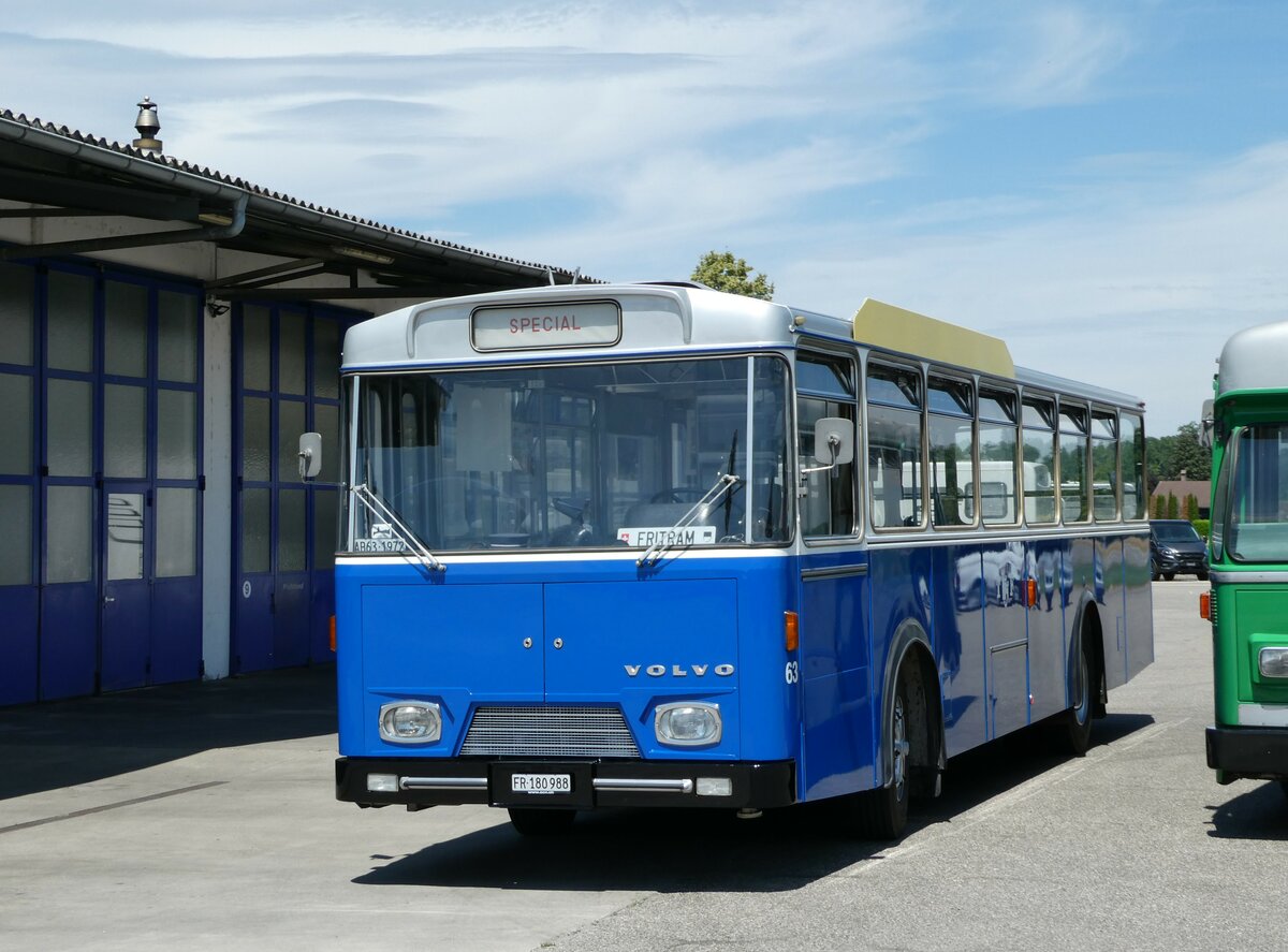 (251'739) - TF Fribourg (CTF) - Nr. 63/FR 180'988 - Volvo/Hess (ex TPF Fribourg Nr. 63; ex TF Fribourg Nr. 63) am 18. Juni 2023 in Lyssach, Lorenz