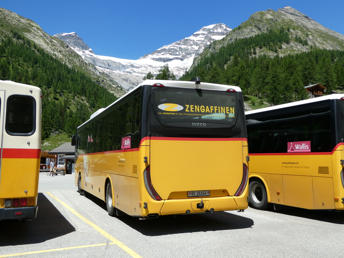 (252'064) - Jaggi, Kippel - Nr. 28/VS 24'144/PID 10484 - Iveco am 25. Juni 2023 auf der Fafleralp