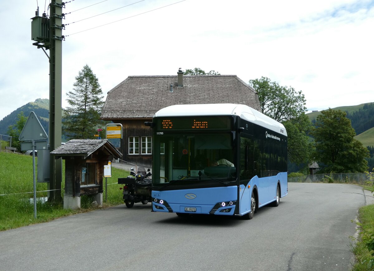 (252'188) - PostAuto Bern - BE 90'275/PID 11'795 - Solaris (ex BE 610'546) am 1. Juli 2023 in Ablndschen, Chappelematte
