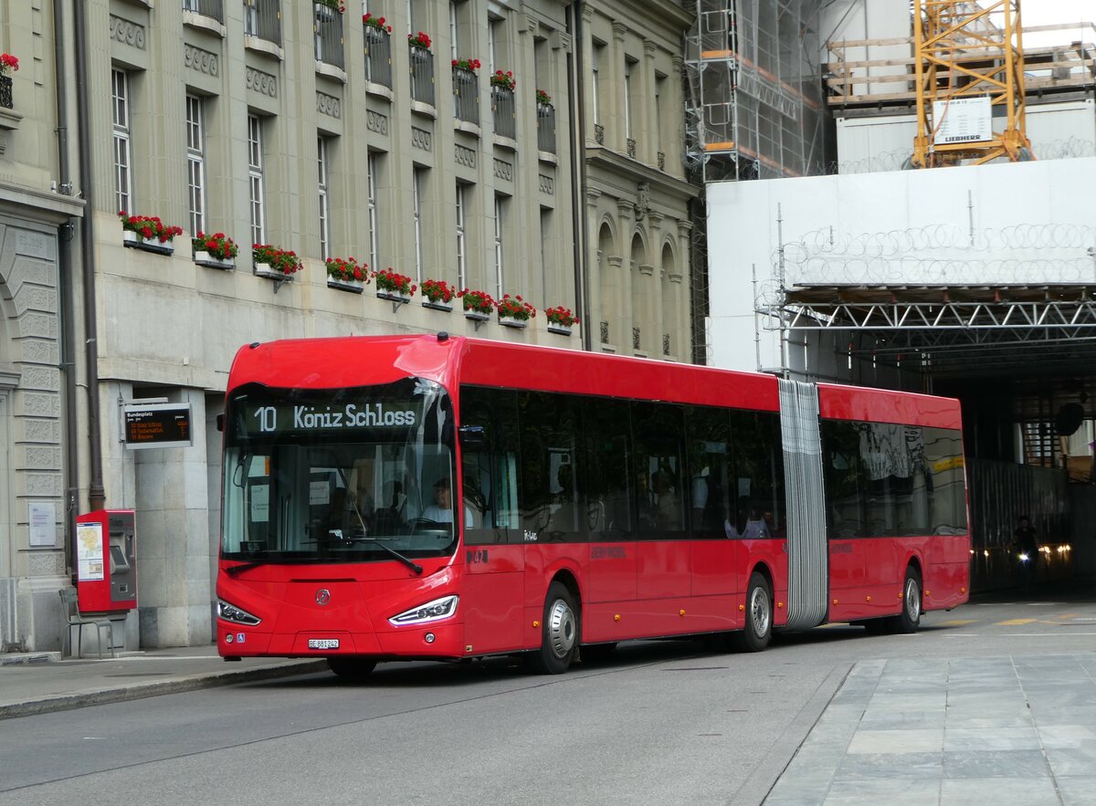 (252'970) - Bernmobil, Bern - Nr. 242/BE 881'242 - Irizar am 24. Juli 2023 in Bern, Bundesplatz