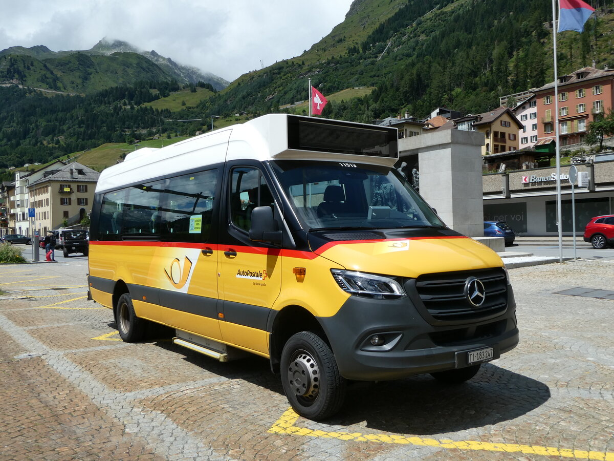 (253'019) - Marchetti, Airolo - TI 183'247/PID 11'513 - Mercedes am 25. Juli 2023 beim Bahnhof Airolo