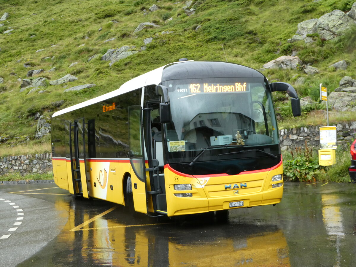 (253'045) - PostAuto Bern - Nr. 71/BE 412'071/PID 11'071 - MAN (ex PostAuto Zentralschweiz Nr. 20; ex Dillier, Sarnen Nr. 20) am 25. Juli 2023 in Susten, Steingletscher