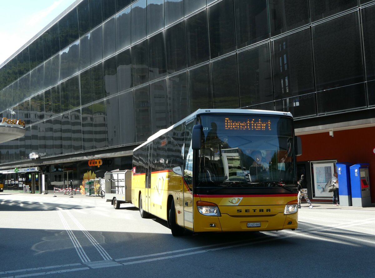 (253'232) - PostAuto Wallis - VS 403'660/PID 5623 - Setra am 30. Juli 2023 beim Bahnhof Visp