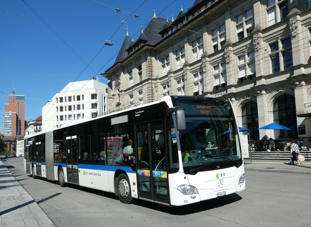 (253'653) - Welti-Furrer, Bassersdorf - Nr. 85/ZH 661'185 - Mercedes am 11. August 2023 beim Hauptbahnhof Winterthur