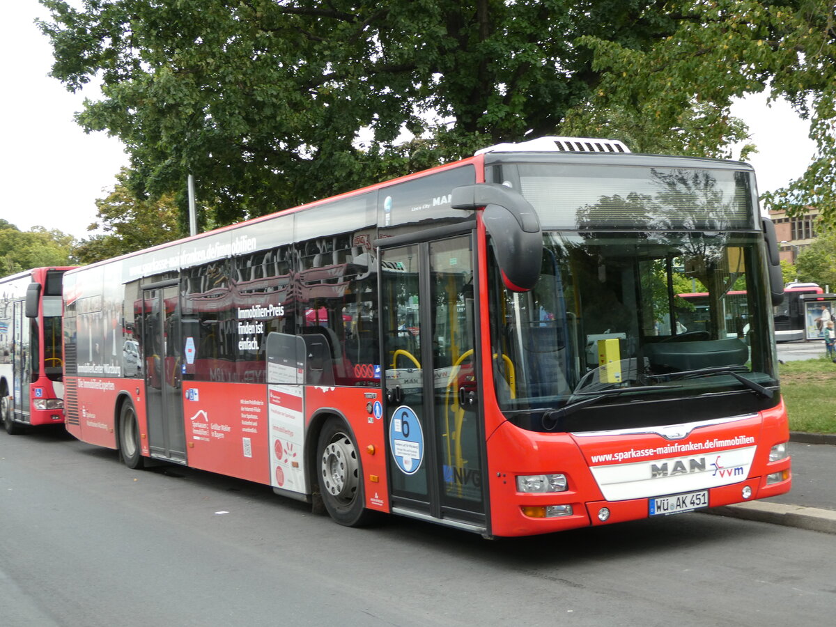 (254'321) - NVG Wrzburg - Nr. 451/W-AK 451 - MAN am 29. August 2023 beim Bahnhof Wrzburg