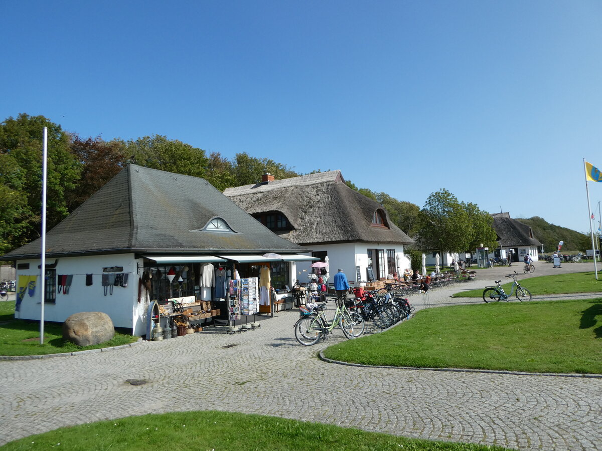 (254'660) - Souvenir-Geschft am 2. September 2023 in Kloster