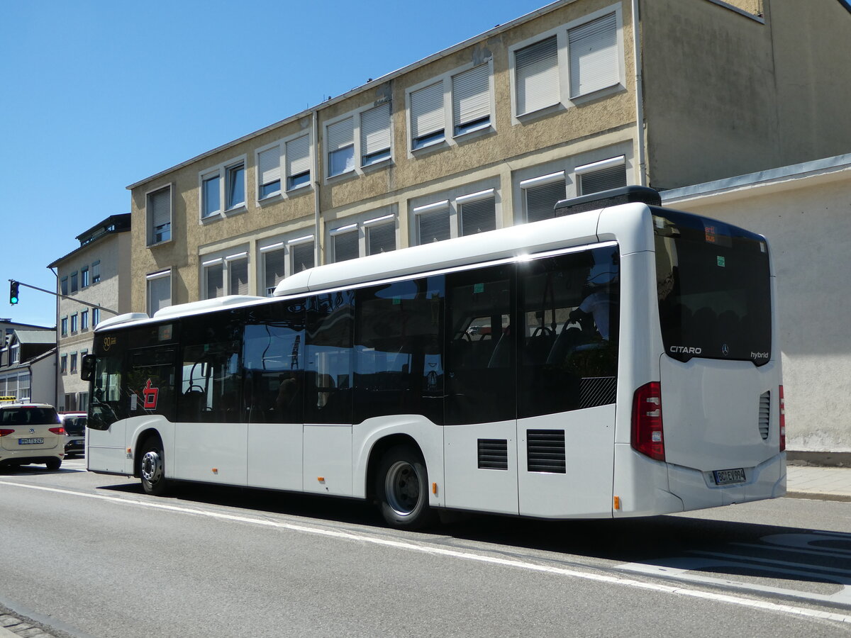 (254'796) - Bayer, Ehingen - BC-EV 994 - Mercedes am 4. September 2023 beim Bahnhof Memmingen)