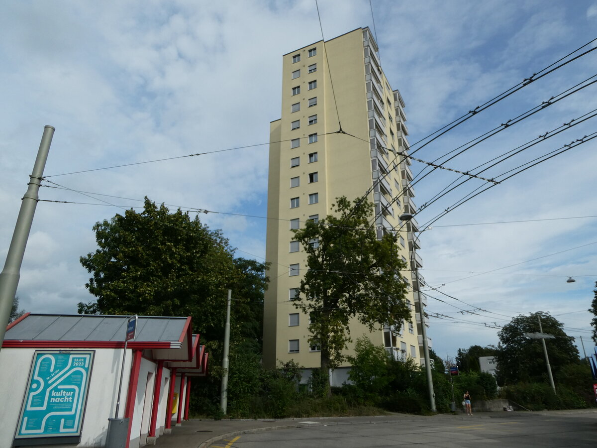 (255'162) - Hochhaus am 13. September 2023 in Winterthur, Wlflingen