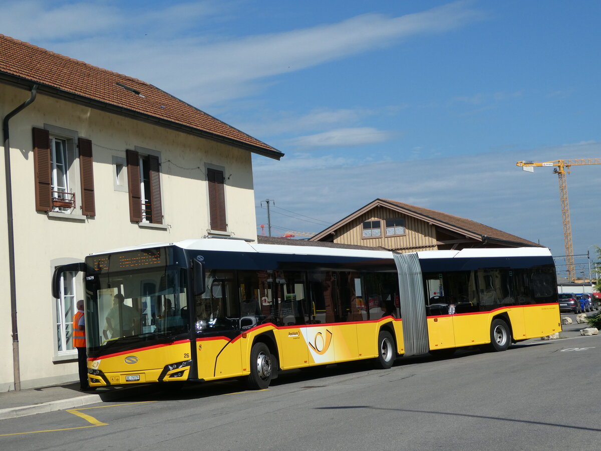 (255'198) - Steiner, Ortschwaben - Nr. 26/BE 79'379 - Solaris am 16. September 2023 beim Bahnhof Kerzers