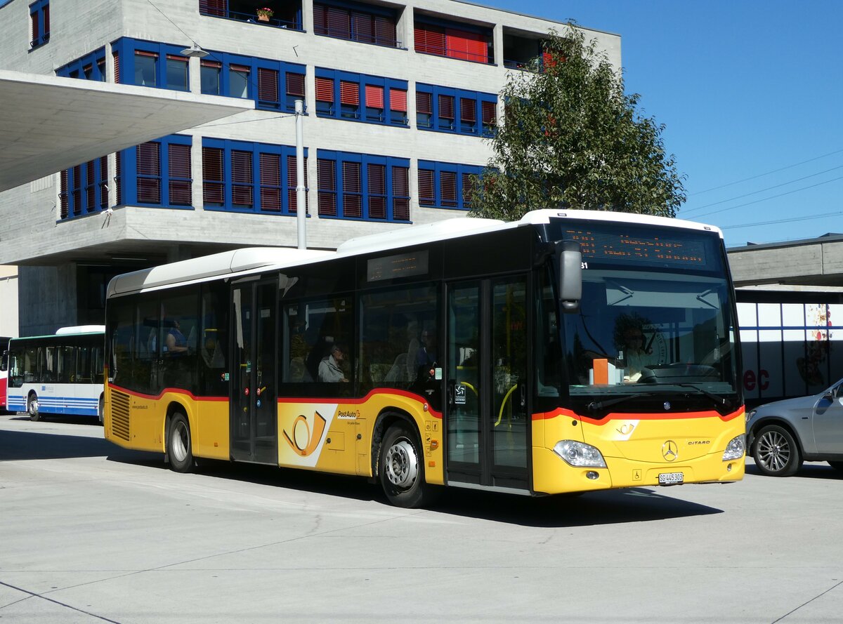 (255'604) - PostAuto Ostschweiz - SG 445'303/PID 10'781 - Mercedes am 26. September 2023 beim Bahnhof Buchs