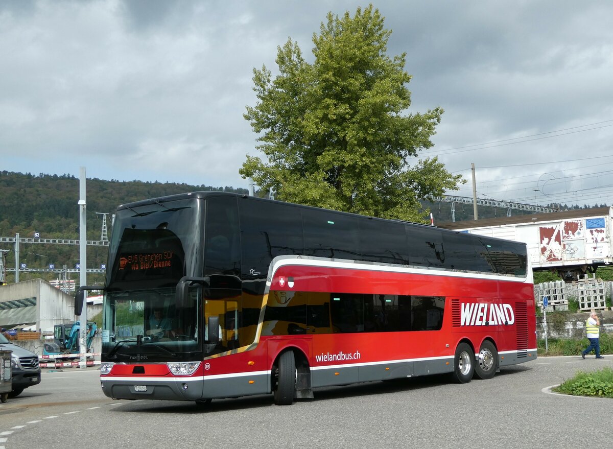 (255'739) - Wieland, Murten - Nr. 93/FR 300'600 - Van Hool am 30. September 2023 in Biel, Car Terminal