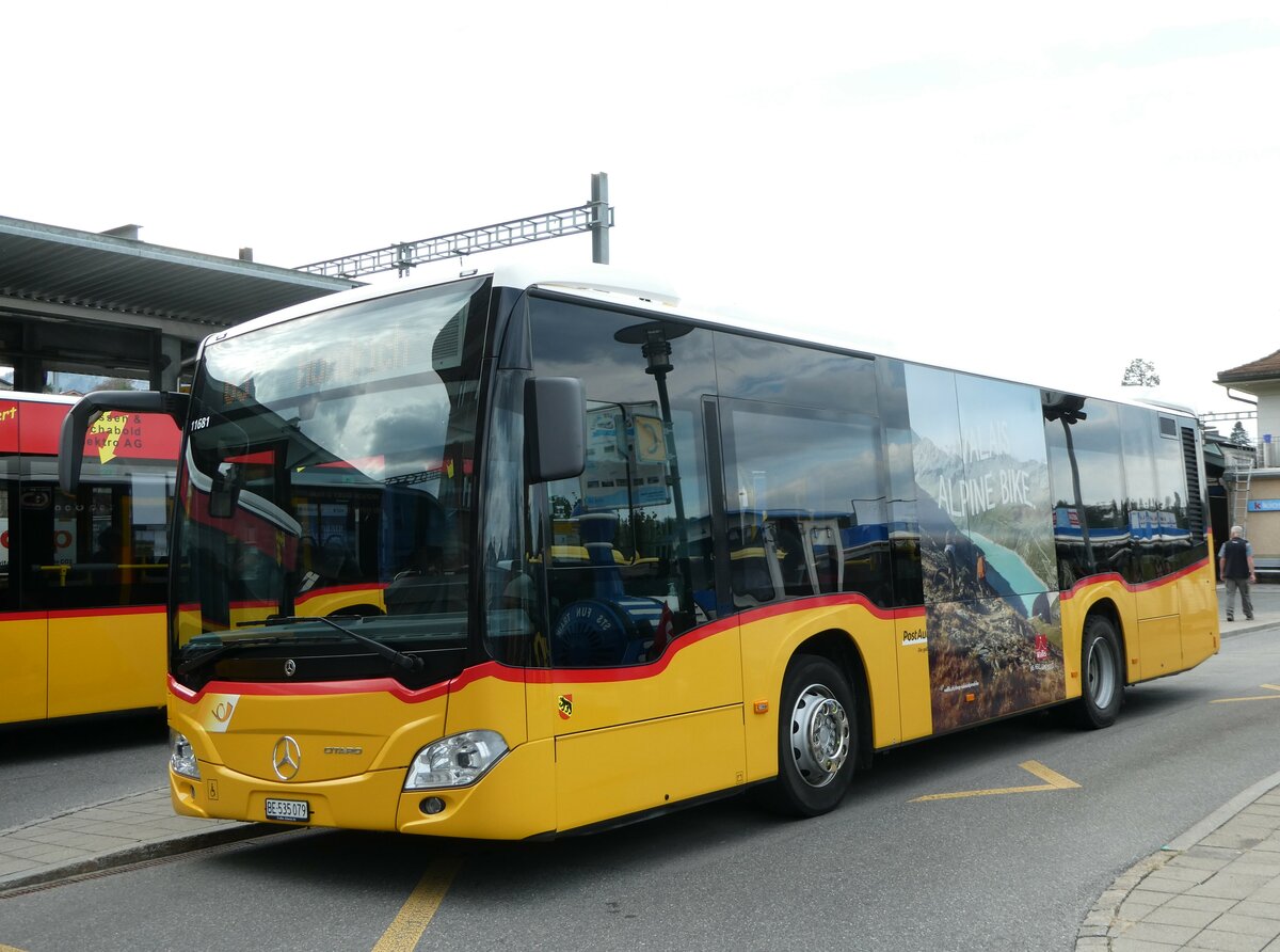 (255'857) - PostAuto Bern - BE 535'079/PID 11'681 - Mercedes am 3. Oktober 2023 beim Bahnhof Spiez