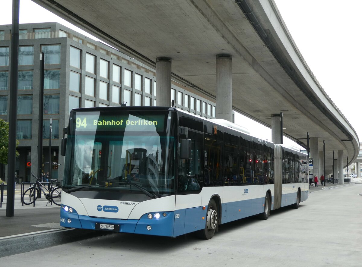 (256'302) - VBZ Zrich - Nr. 540/ZH 730'540 - Neoplan am 21. Oktober 2023 in Wallisellen, Glatt