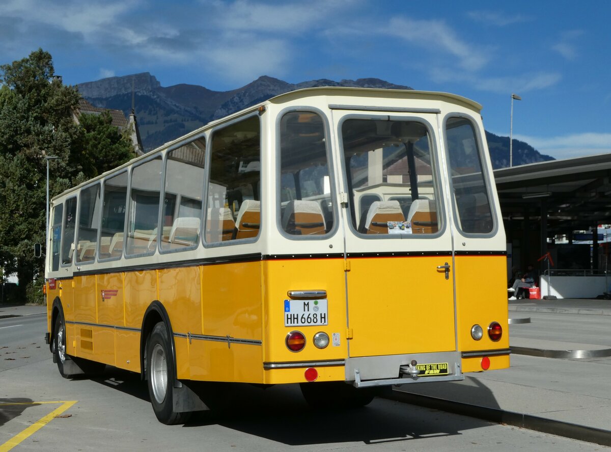 (256'476) - Aus Deutschland: Hahn, Mnchen - M-HH 668H - FBW/FHS (ex Michels, Schmallenberg; ex FRAM Drachten/NL Nr. 5; ex P 24'184) am 28. Oktober 2023 beim Bahnhof Sarnen