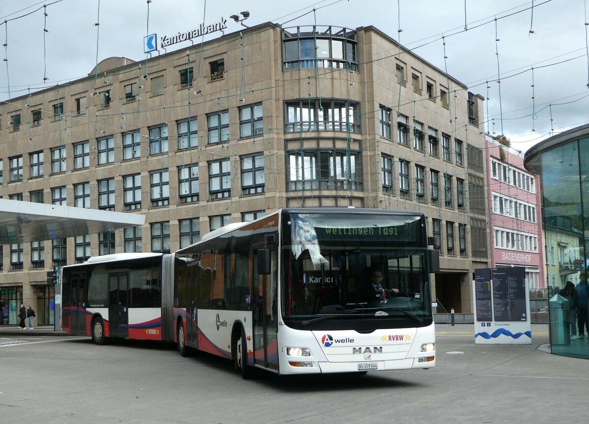 (256'737) - Twerenbold, Baden - Nr. 304/AG 459'044 - MAN am 6. November 2023 beim Bahnhof Baden