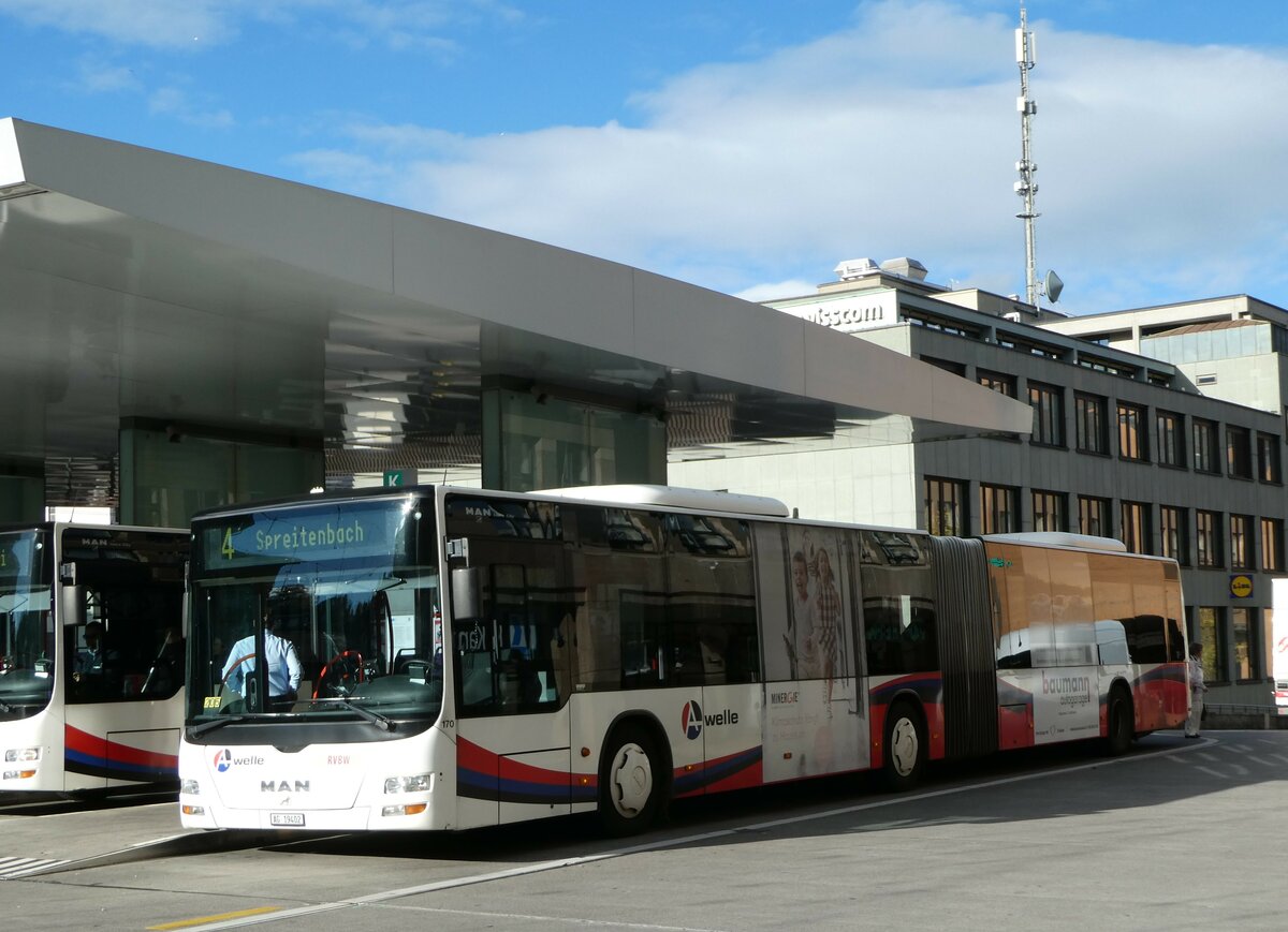 (256'799) - RVBW Wettingen - Nr. 170/AG 19'402 - MAN am 6. November 2023 beim Bahnhof Baden