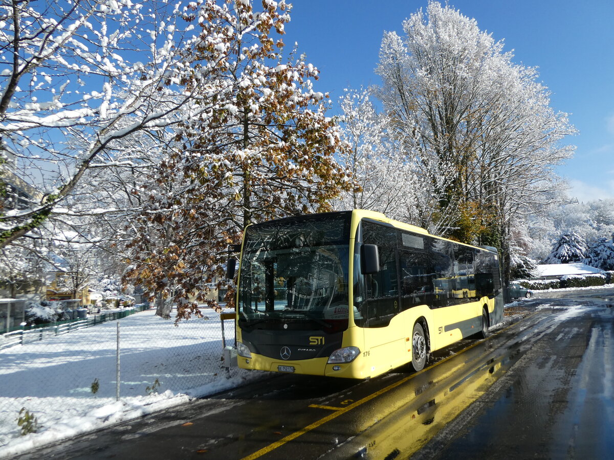 (257'384) - STI Thun - Nr. 176/BE 752'176 - Mercedes am 3. Dezember 2023 bei der Schifflndte Thun