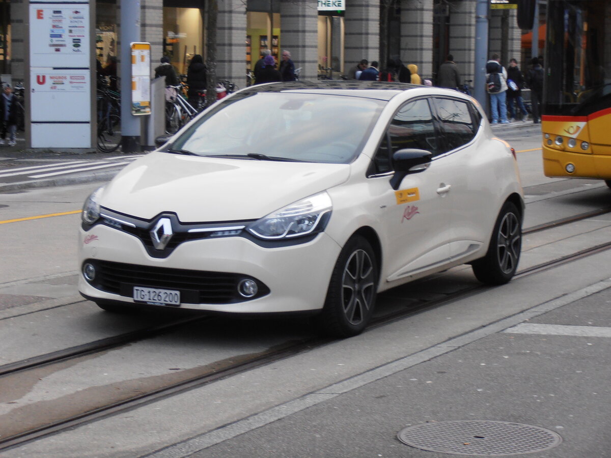 (257'679) - Rattin, Neuhausen - TG 126'200 - Renault am 15. Dezember 2023 beim Bahnhof Schaffhausen