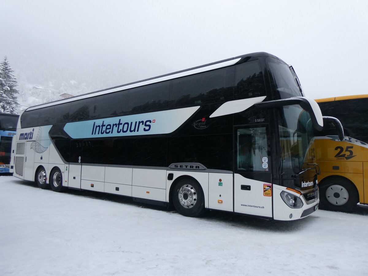 (258'422) - Intertours, Domdidier - FR 300'550 - Setra am 6. Januar 2024 in Adelboden, ASB