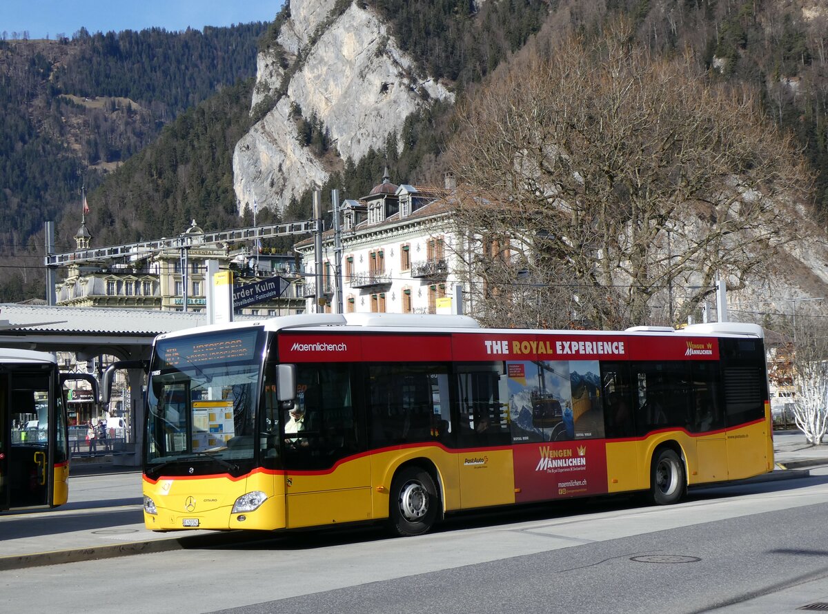 (258'986) - PostAuto Bern - BE 610'541/PID 11'685 - Mercedes am 29. Januar 2024 beim Bahnhof Interlaken West
