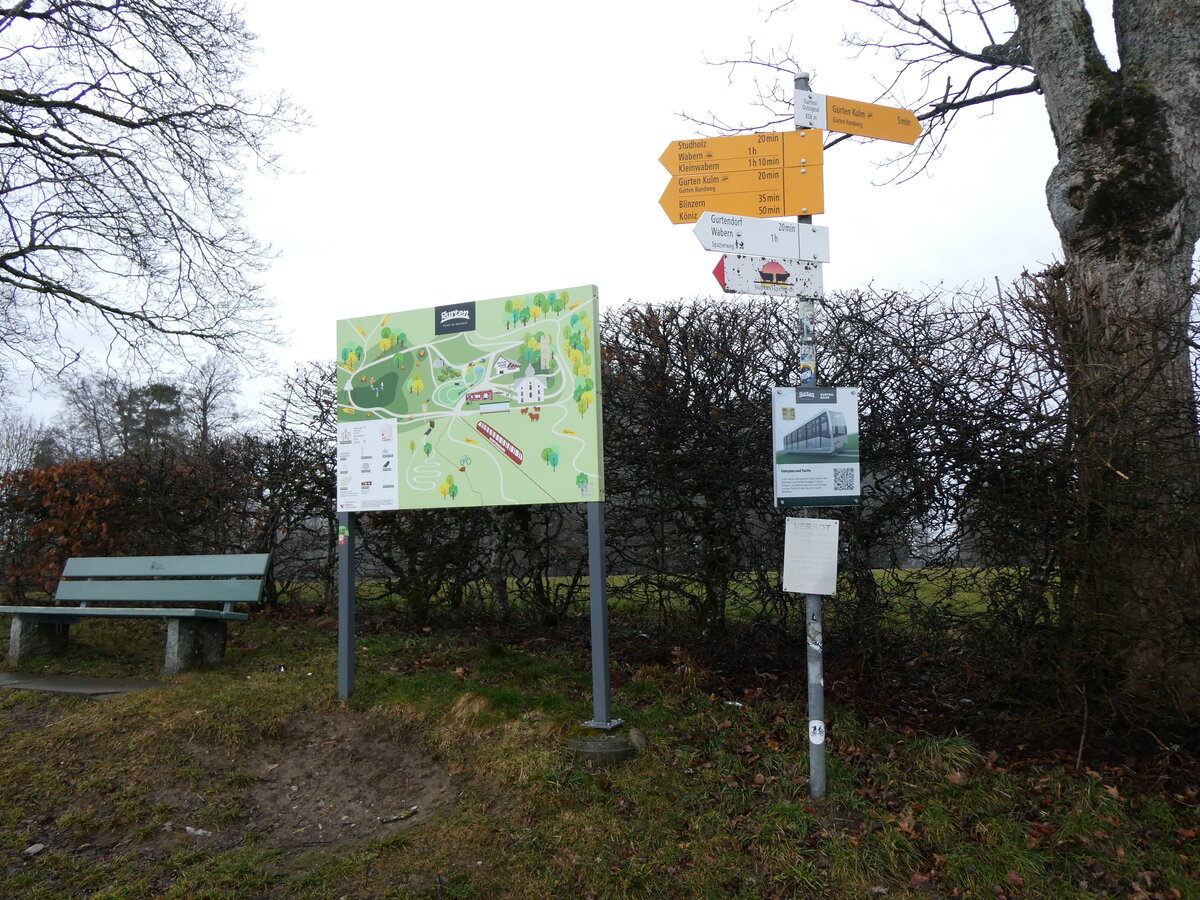 (259'209) - Gurten - Park im Grnen und Wegweiser am 8. Februar 2024 auf dem Gurten