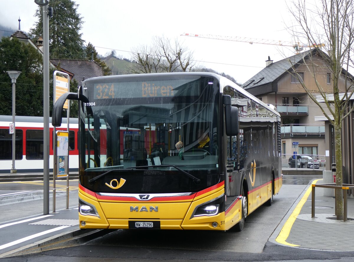 (260'285) - PostAuto Zentralschweiz - Nr. 511/NW 25'296/PID 11'904 - MAN am 12. Mrz 2024 beim Bahnhof Stans