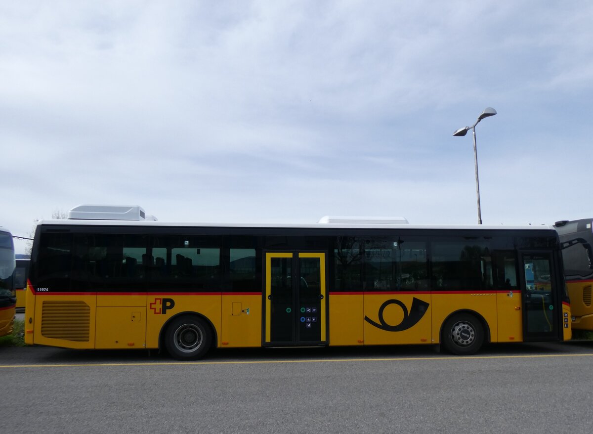 (260'835) - CarPostal Ouest - VD 549'342/PID 11'974 - Iveco am 29. Mrz 2024 in Yverdon, Garage