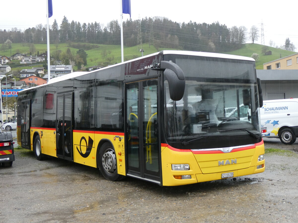 (260'887) - PostAuto Ostschweiz - SZ 110'235/PID 10'023 - MAN (ex Lienert&Ehrler, Einsiederln; ex Schuler, Feusisberg) am 1. April 2024 in Schmerikon, Thomann