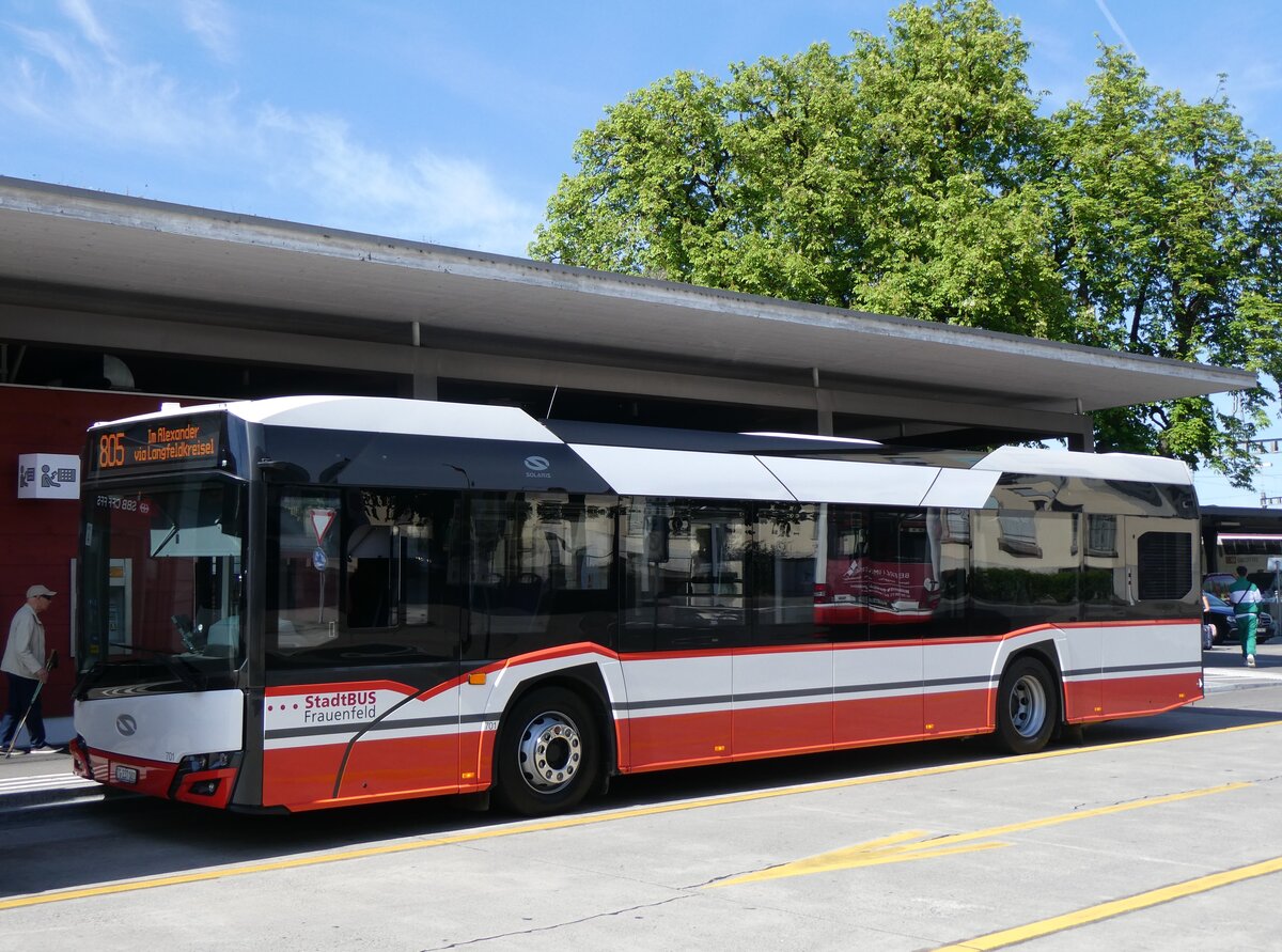 (261'213) - StadtBUS, Frauenfeld - Nr. 701/TG 237'001 - Solaris am 12. April 2024 beim Bahnhof Frauenfeld