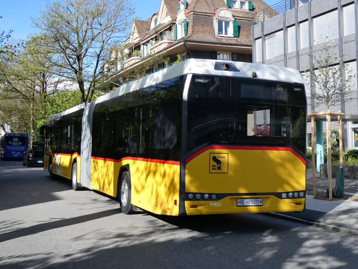 (261'719) - PostAuto Bern - Nr. 11'455/BE 603'455/PID 11'455 - Solaris am 27. April 2024 beim Bahnhof Thun (Kante X)