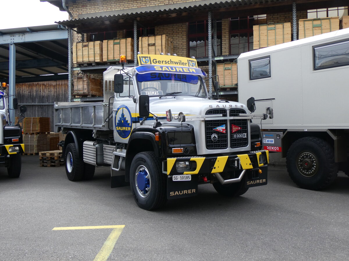 (261'908) - Gerschwiler, Goldau - SG 10'185 - Saurer am 4. Mai 2024 in Attikon, Wegmller