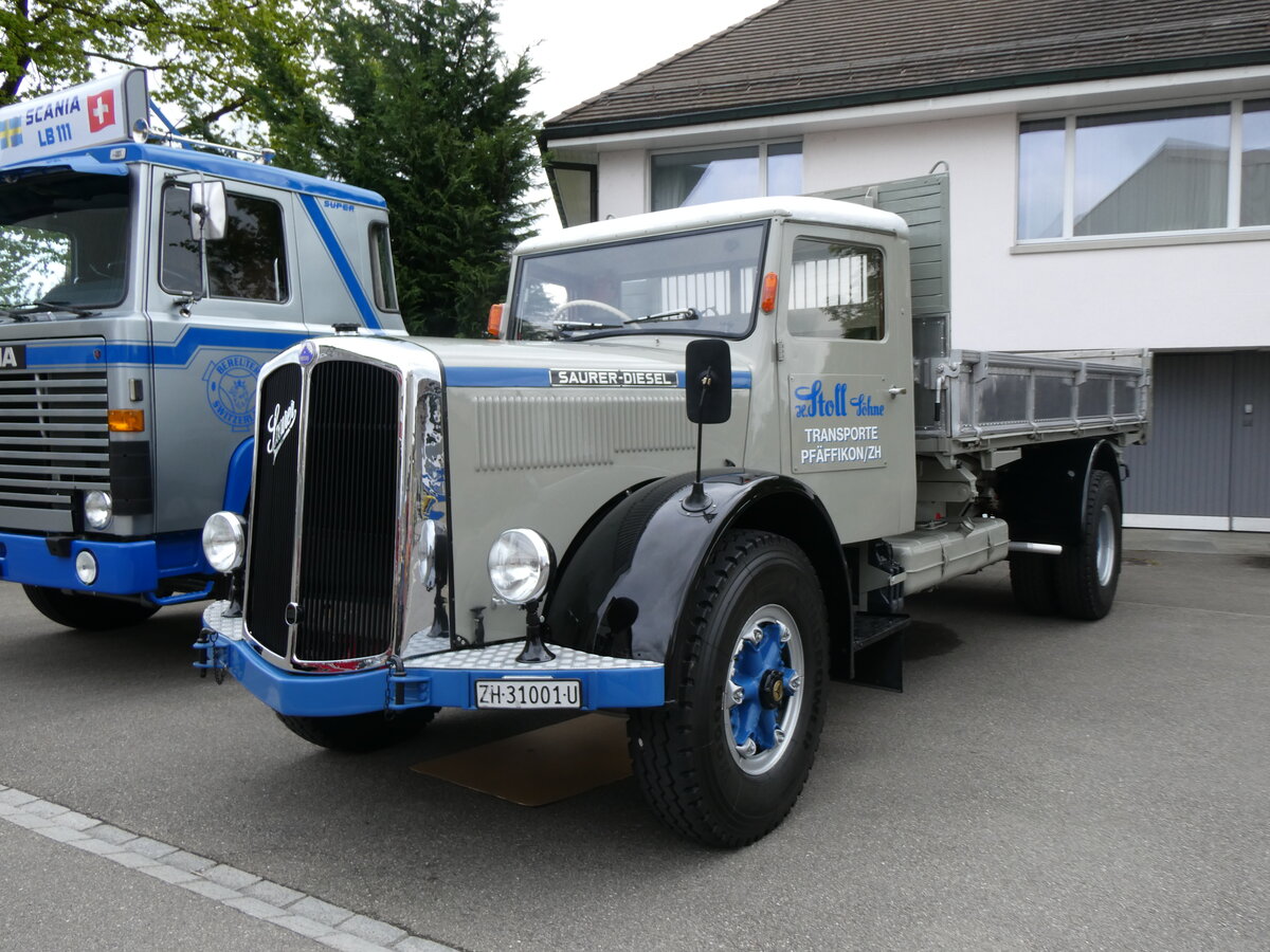 (261'951) - Stoll, Pfffikon - ZH 31'001 U - Saurer am 4. Mai 2024 in Attikon, Wegmller