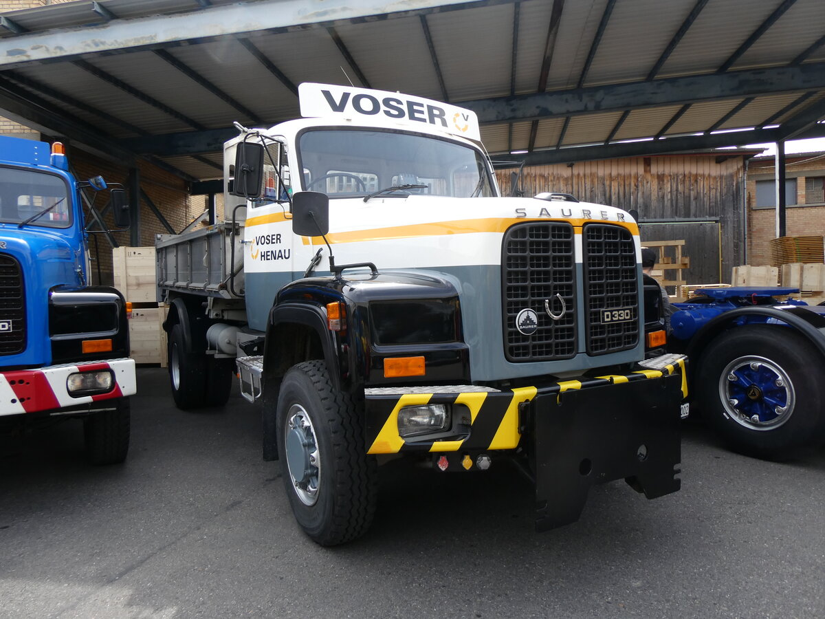 (262'058) - Voser, Henau - SG 500'002 - Saurer am 4. Mai 2024 in Attikon, Wegmller