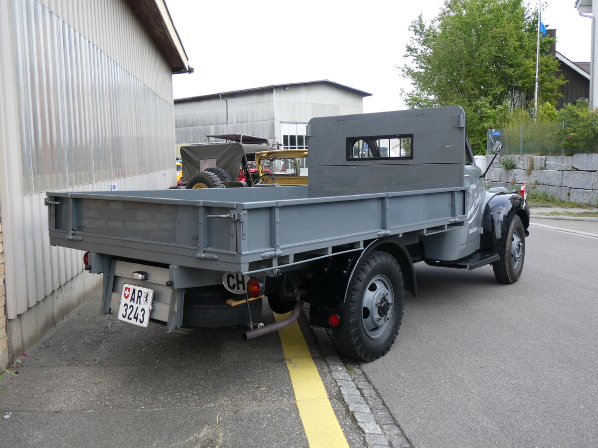 (262'064) - Tanner, Speicher - AR 3243 - Studebaker am 4. Mai 2024 in Attikon, Wegmller