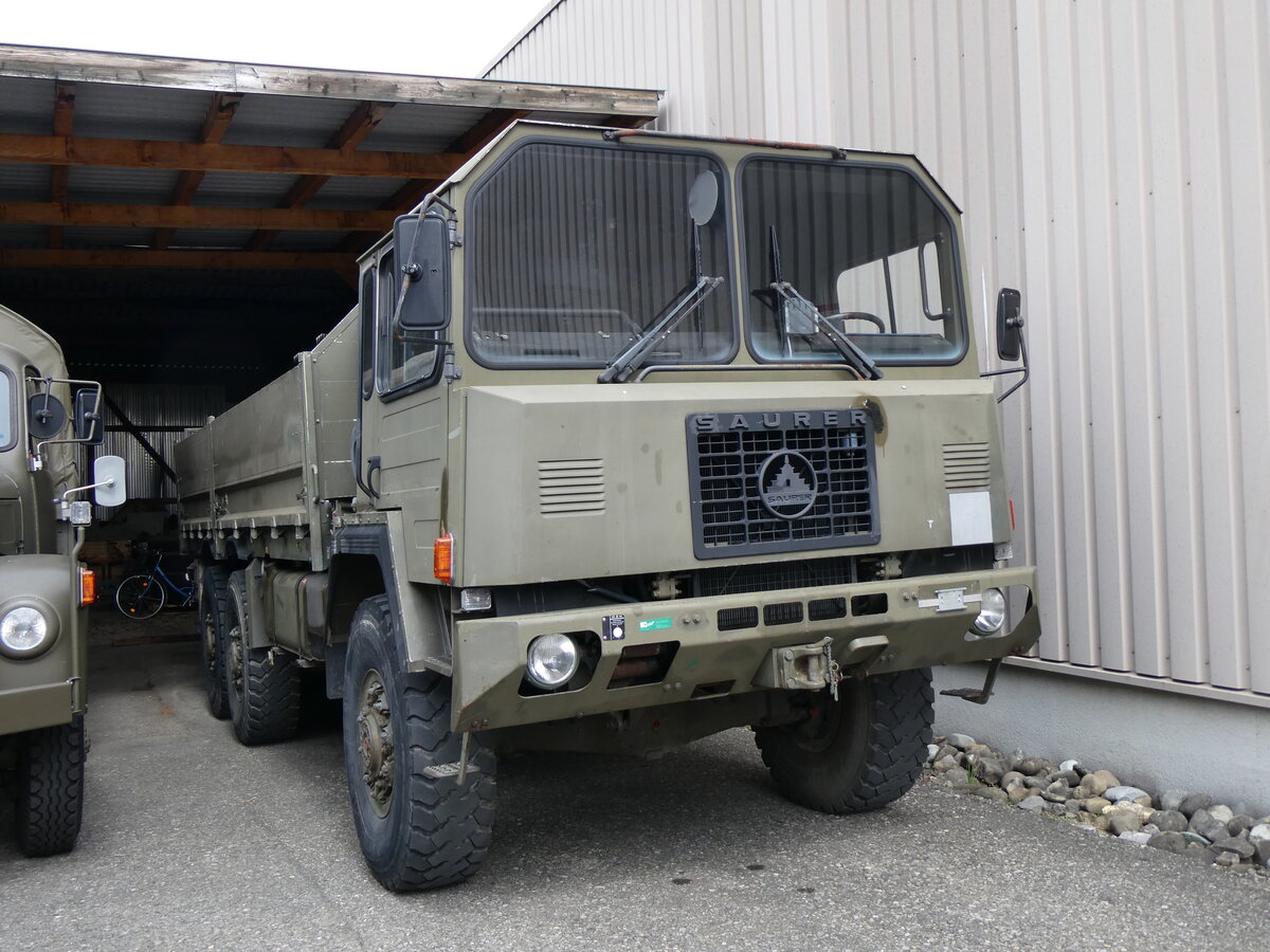 (262'073) - Saurer am 4. Mai 2024 in Attikon, Wegmller