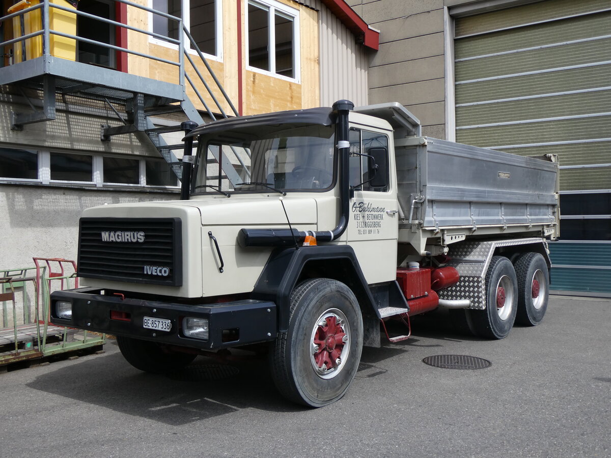 (262'089) - Bhlmann, Riggisberg - BE 857'336 - Magirus-Iveco am 4. Mai 2024 in Attikon, Wegmller