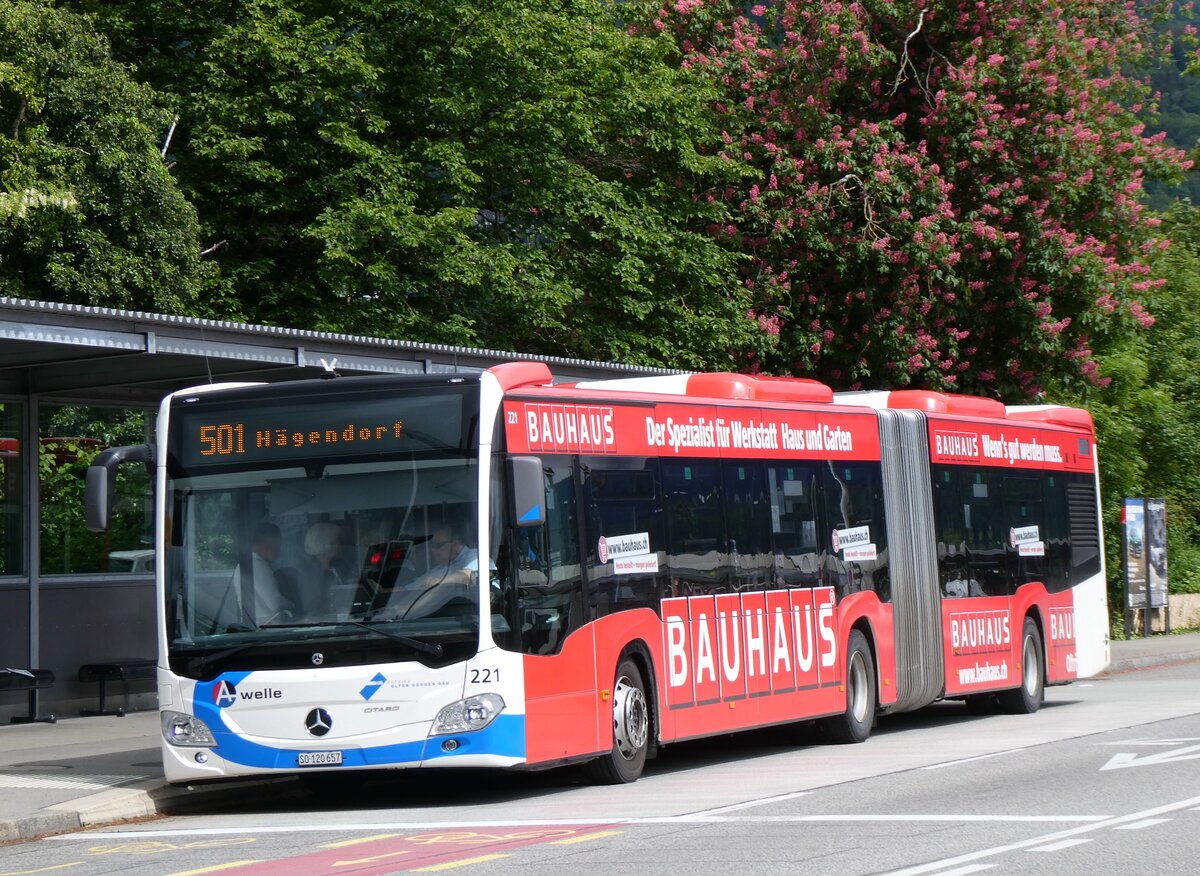 (262'425) - BOGG Wangen b.O. - Nr. 221/SO 120'657 - Mercedes am 16. Mai 2024 beim Bahnhof Olten