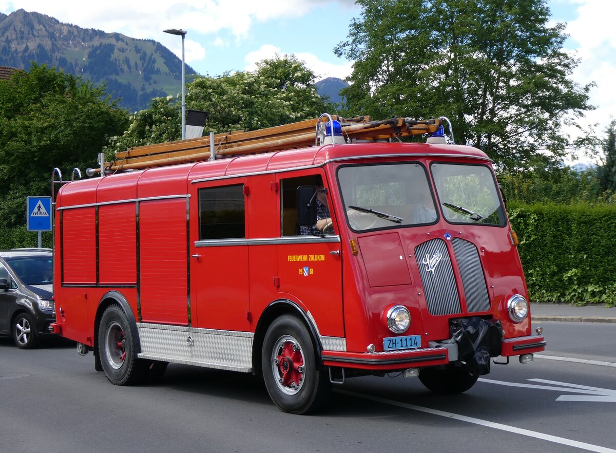 (262'620) - Feuerwehr, Zollikon - ZH 1114 - Saurer am 18. Mai 2024 in Sarnen, OiO